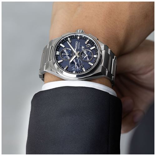 Seiko Astron GPS Solar SSH161J Kronograf Erkek Kol Saati