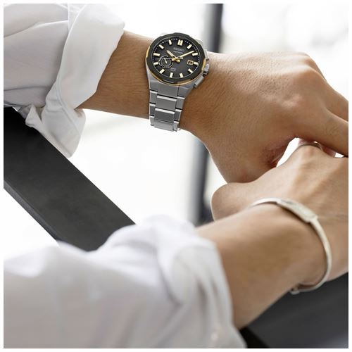 Seiko Astron GPS Solar SSJ026J Erkek Kol Saati